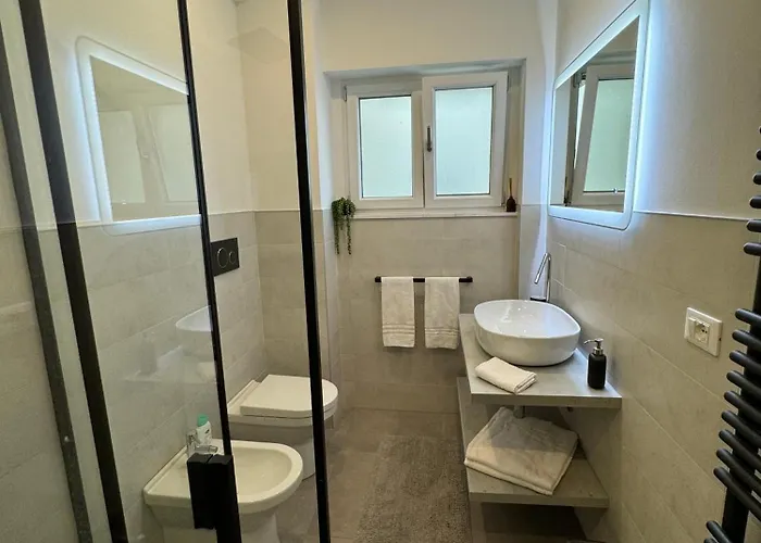 Apartamento Maison Floran In Centro A Trieste