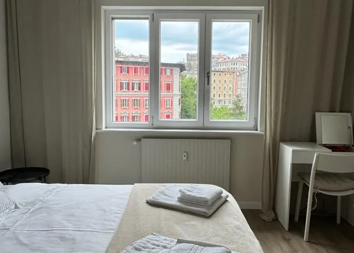 Apartamento Maison Floran In Centro A Trieste